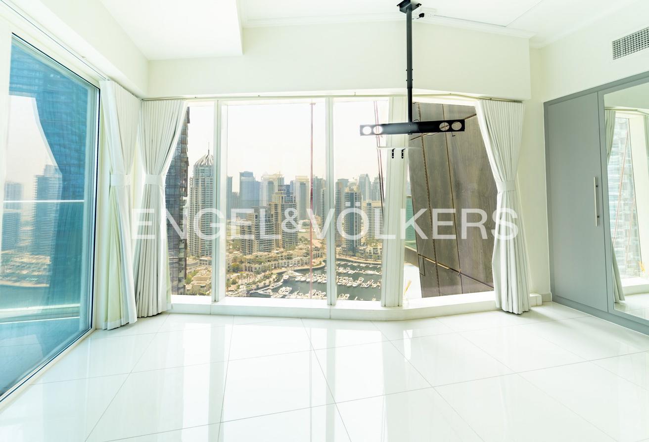High floor | Unfurnished | Marina Bay View photo 17