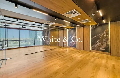 Office Space - Studio for rent in The Regal Tower - Business Bay - Dubai