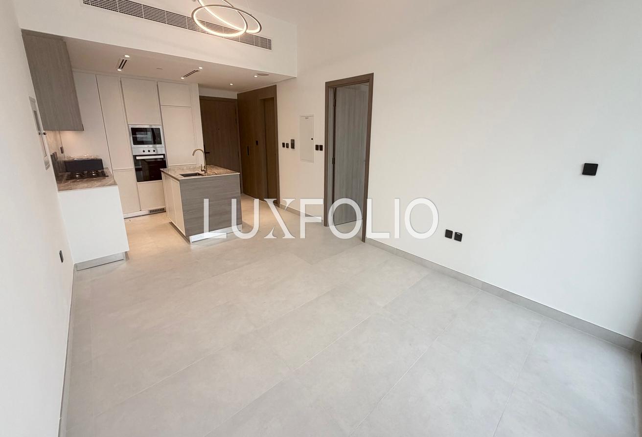 Chiller Free | Large Layout | Vacant Now photo 4