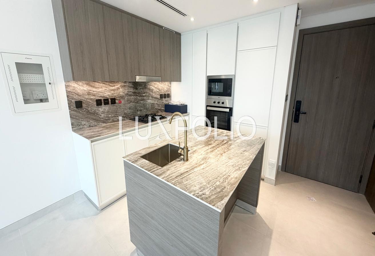 Chiller Free | Large Layout | Vacant Now photo 8