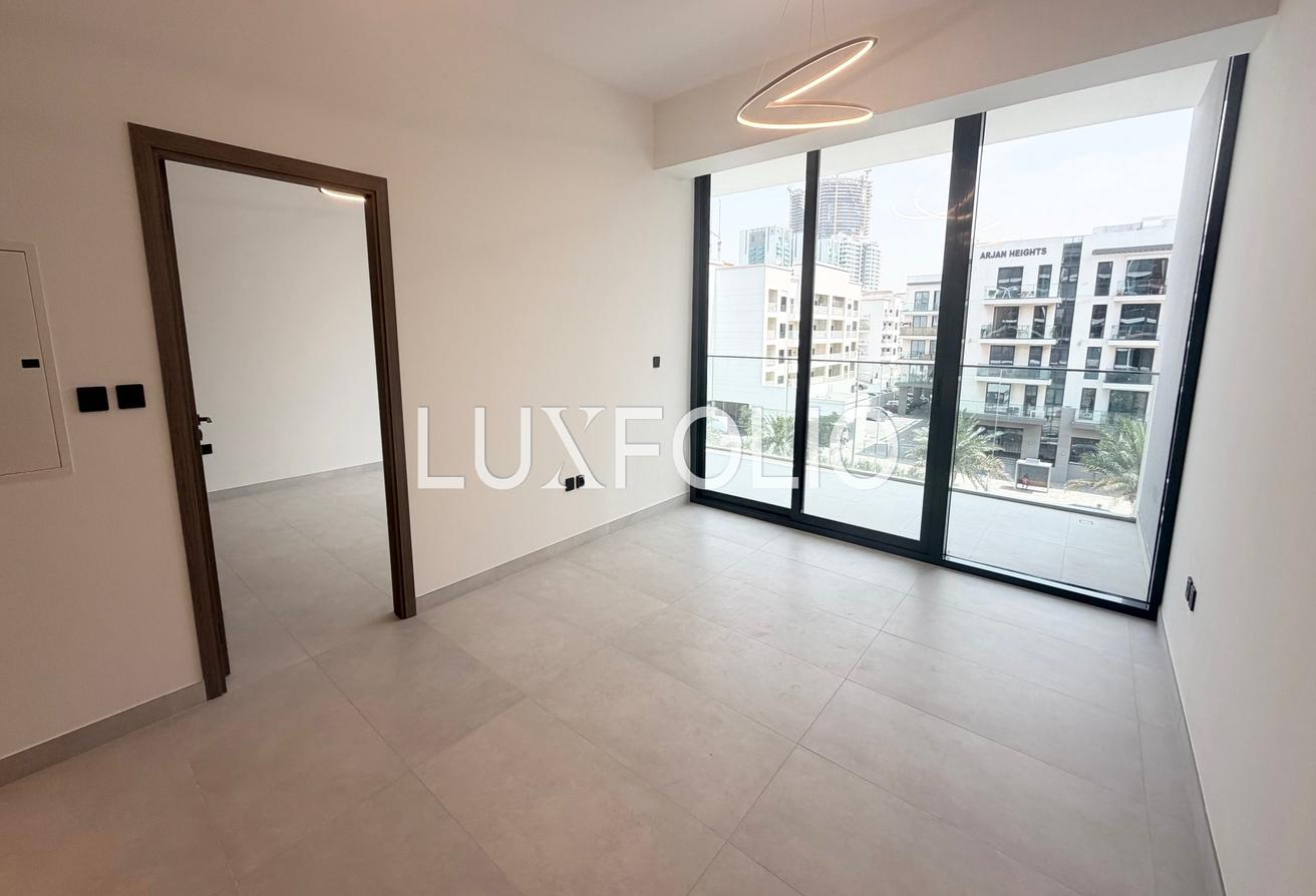 Chiller Free | Large Layout | Vacant Now photo 5