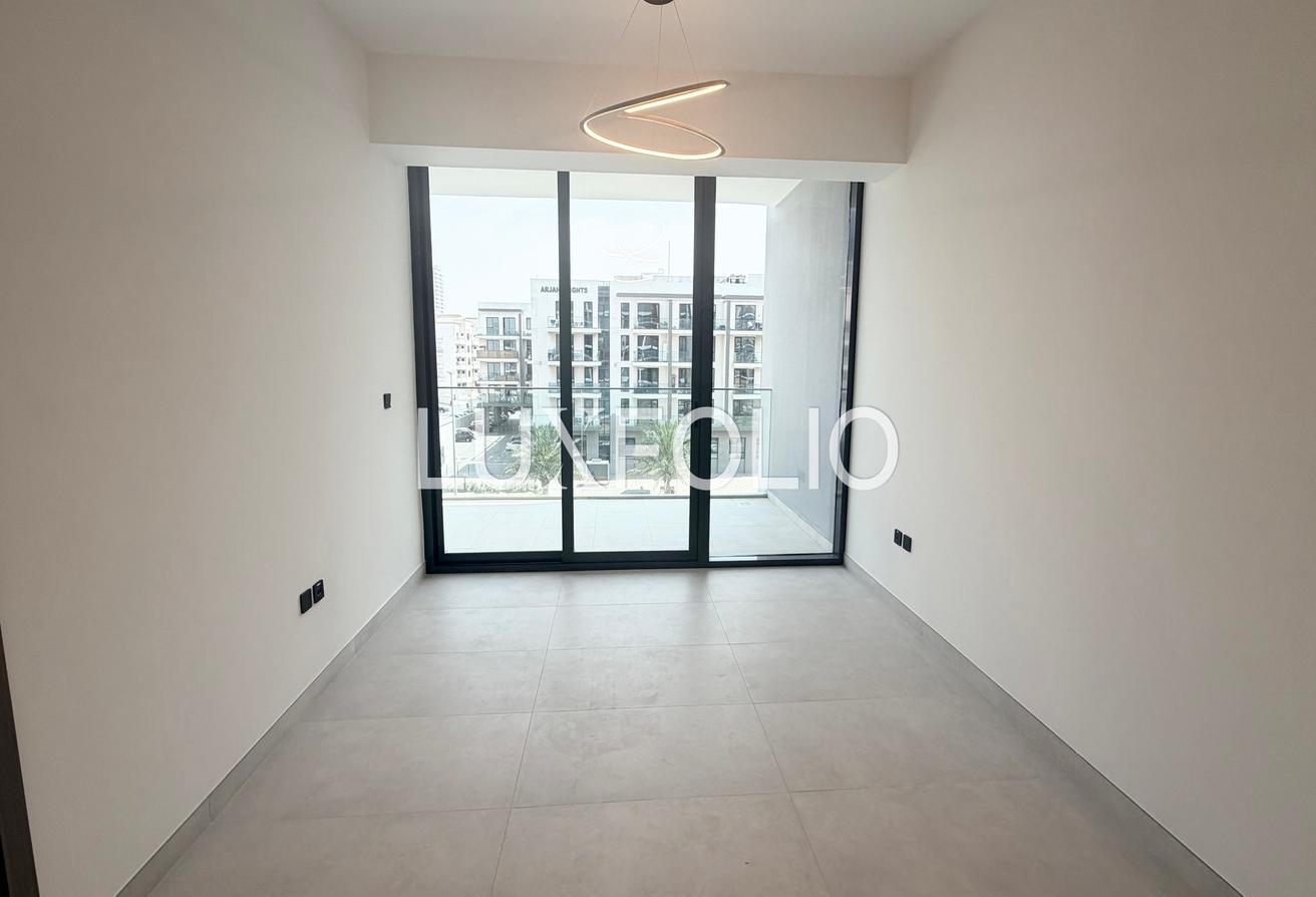 Chiller Free | Large Layout | Vacant Now photo 6