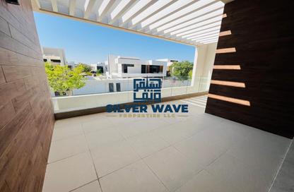 Villa - 5 Bedrooms - 7 Bathrooms for rent in West Yas - Yas Island - Abu Dhabi