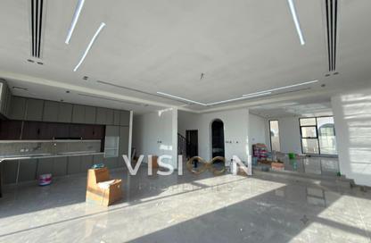 Villa - 5 Bedrooms - 7+ Bathrooms for rent in Al Aweer 1 - Al Aweer - Dubai Villa - 5 Bedrooms - 7+ Bathrooms for rent in Al Aweer 1 - Al Aweer - Dubai