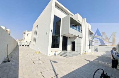 Villa - 4 - 6 for rent in Al Hooshi Villas - Hoshi - Al Badie - Sharjah