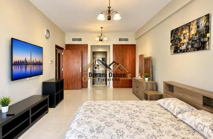 Apartment - 1 - 2 for rent in University View Block B - University View - Dubai Silicon Oasis - Dubai Apartment - 1 - 2 for rent in University View Block B - University View - Dubai Silicon Oasis - Dubai