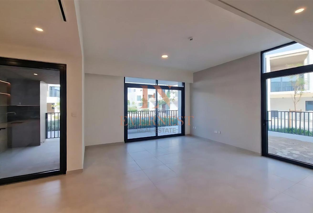 Spacious 4 BHK | Corner Unit | Near Kids Play Area photo 8