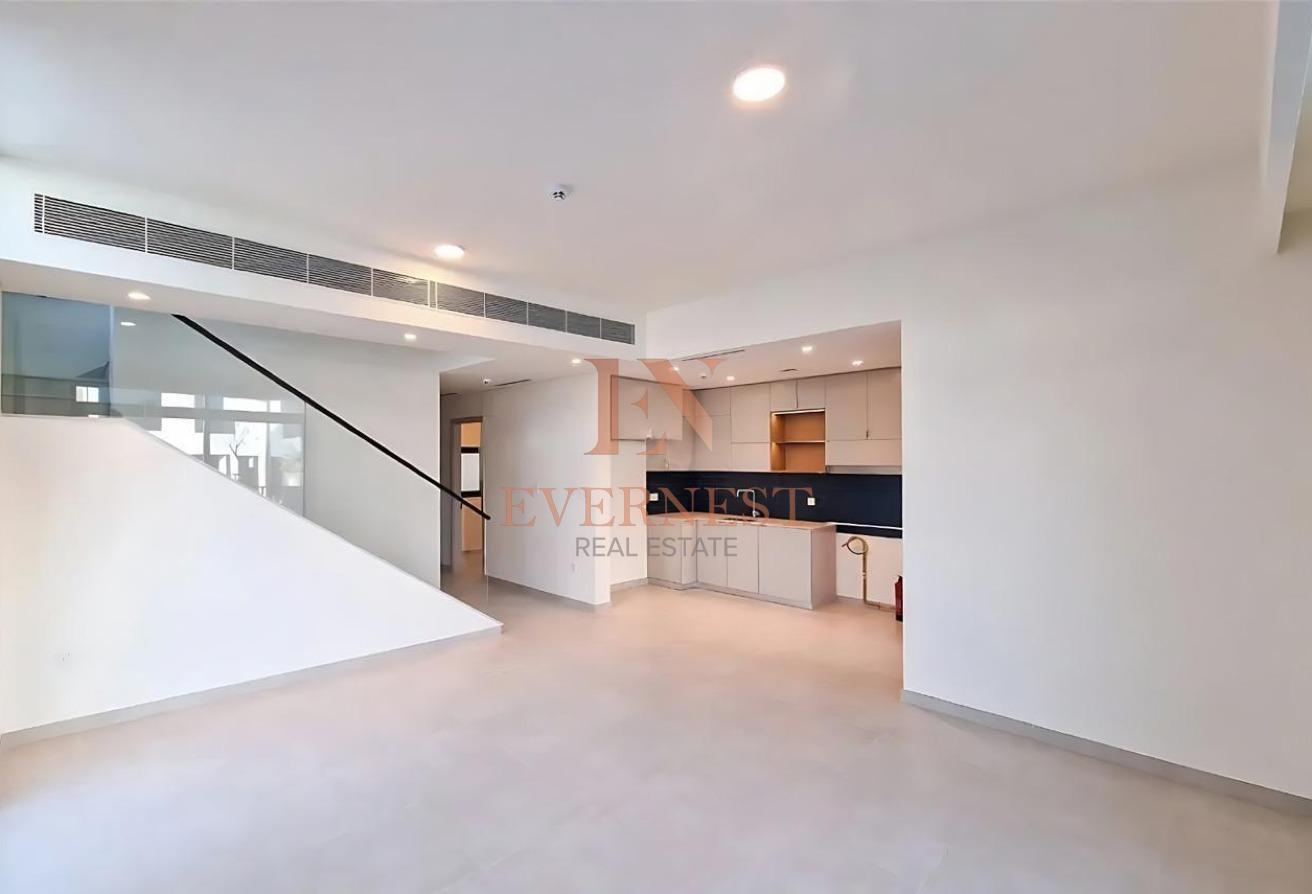 Spacious 4 BHK | Corner Unit | Near Kids Play Area photo 7