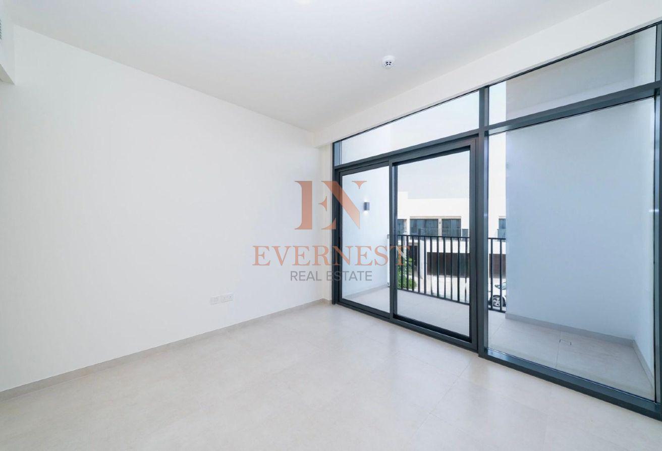 Spacious 4 BHK | Corner Unit | Near Kids Play Area photo 17