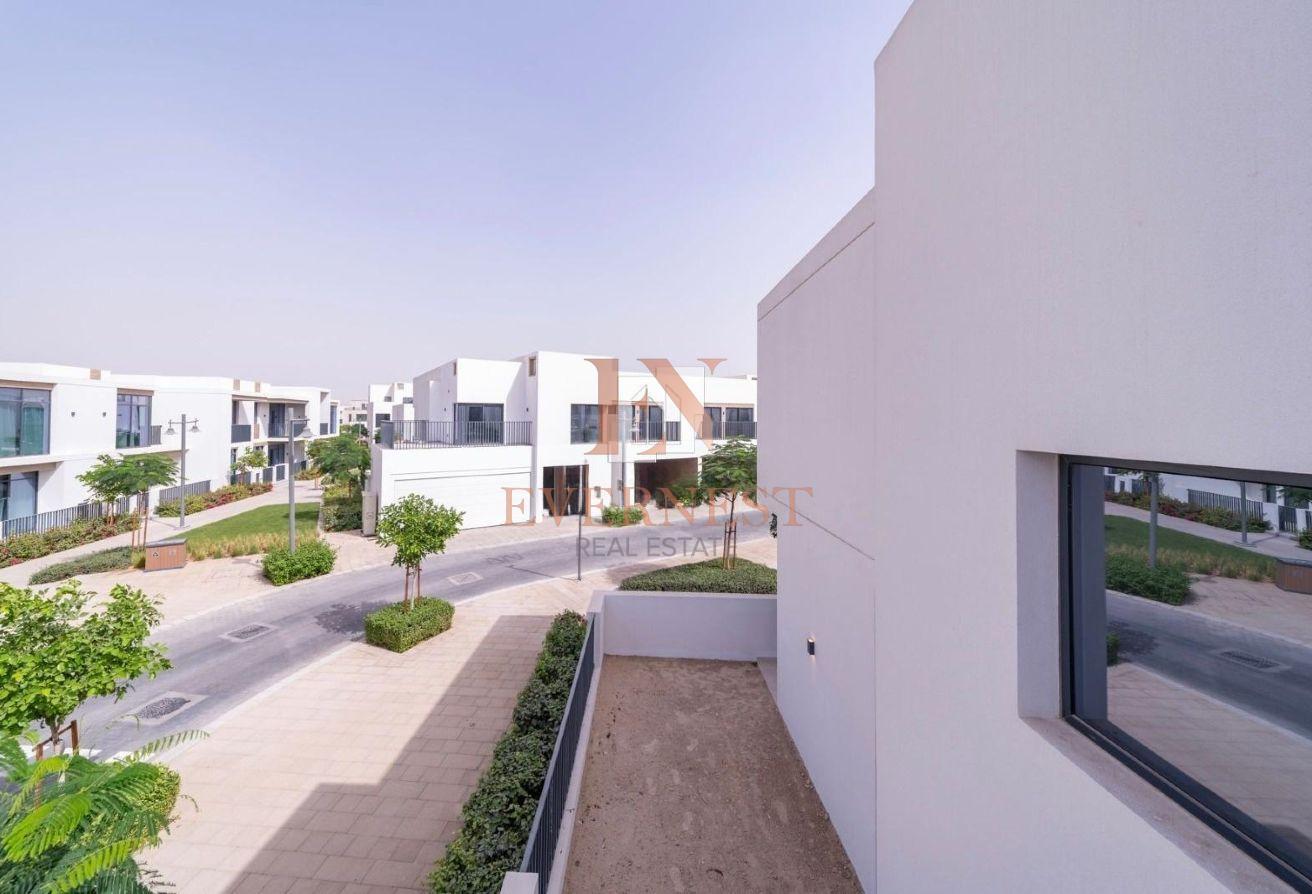 Spacious 4 BHK | Corner Unit | Near Kids Play Area photo 28