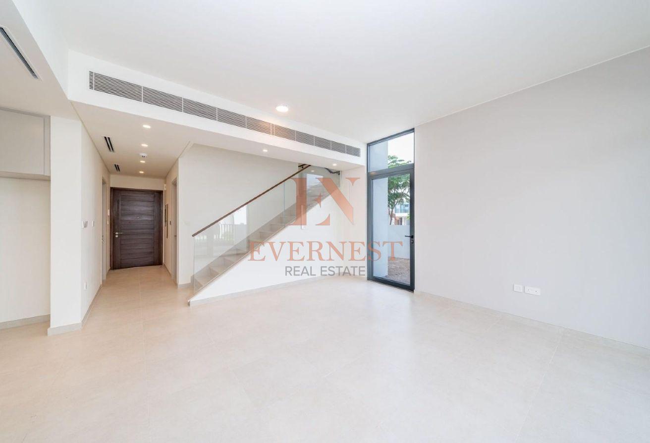 Spacious 4 BHK | Corner Unit | Near Kids Play Area photo 22