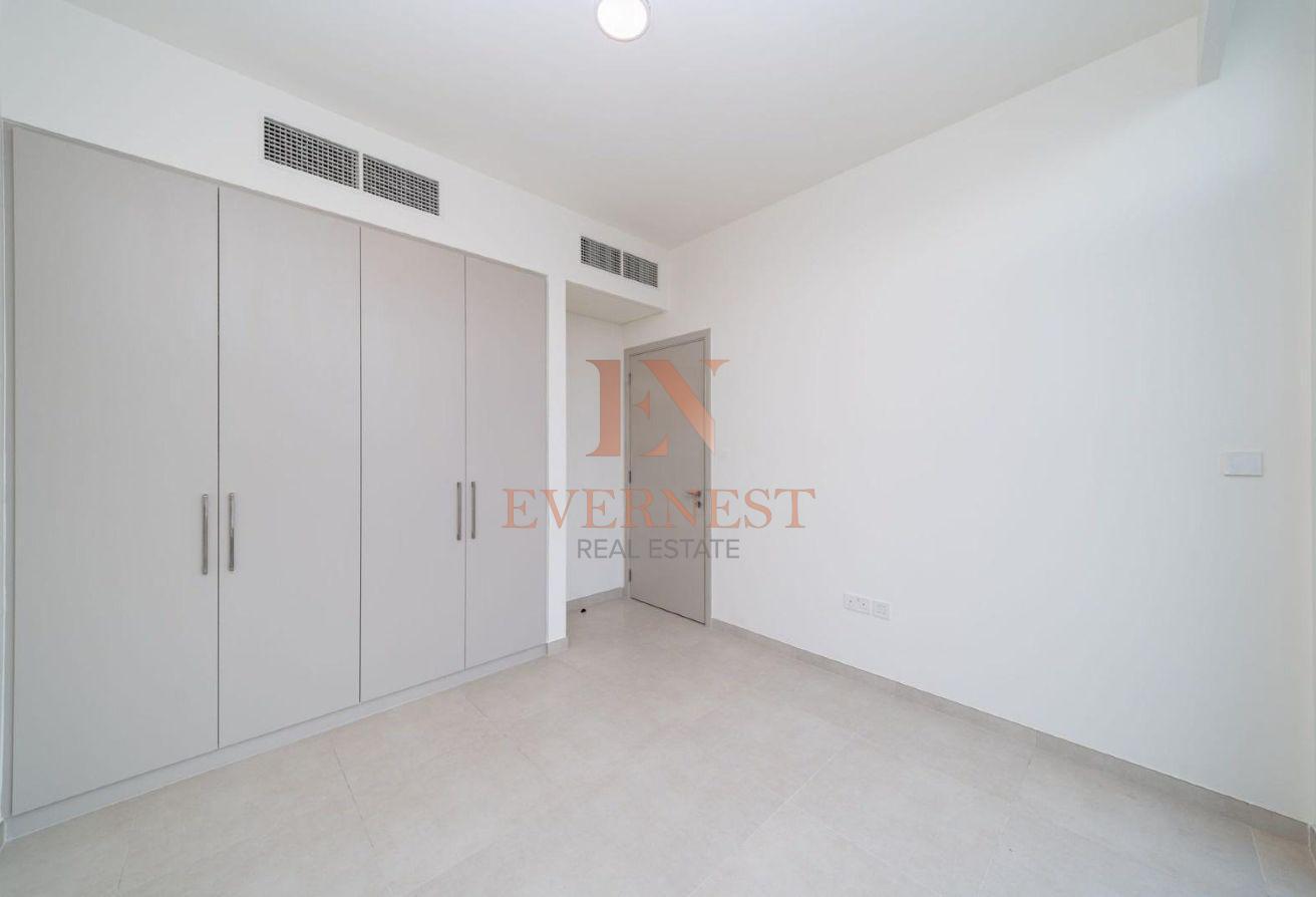 Spacious 4 BHK | Corner Unit | Near Kids Play Area photo 14