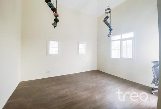 73118778 - Property Main Image