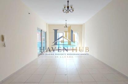 Apartment - 2 Bedrooms - 3 Bathrooms for rent in Cascades Tower - Dubai Marina - Dubai