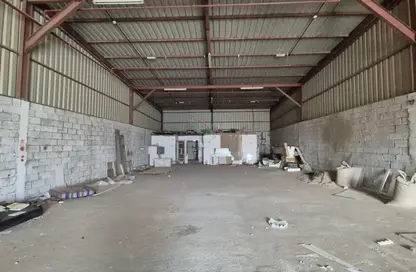 Warehouse - Studio - 1 Bathroom for rent in Wadi AL AIN 1 - Al Noud - Al Ain