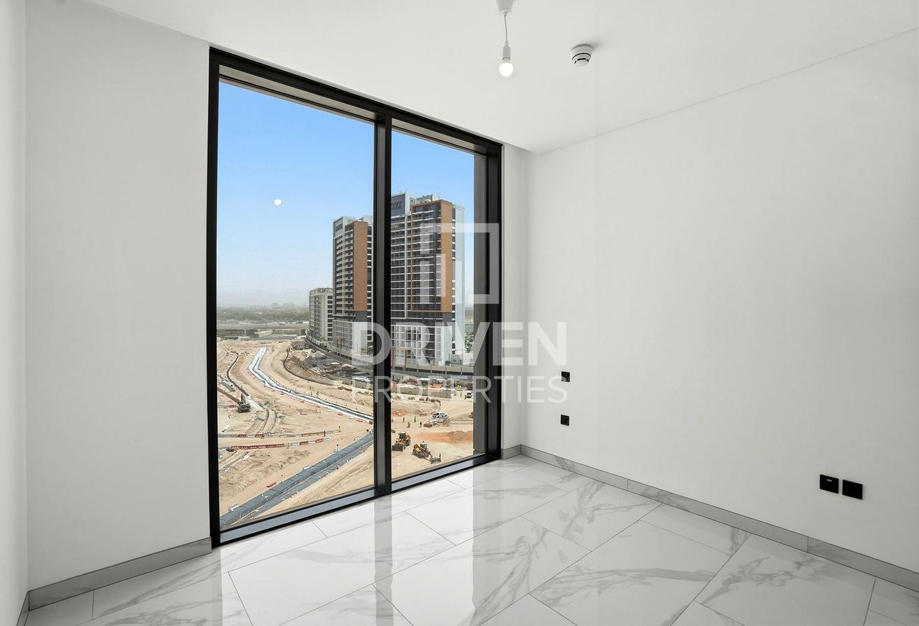 Prime Location | Corner Unit | Partial Burj View photo 13