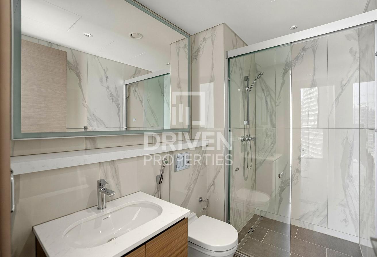 Prime Location | Corner Unit | Partial Burj View photo 21