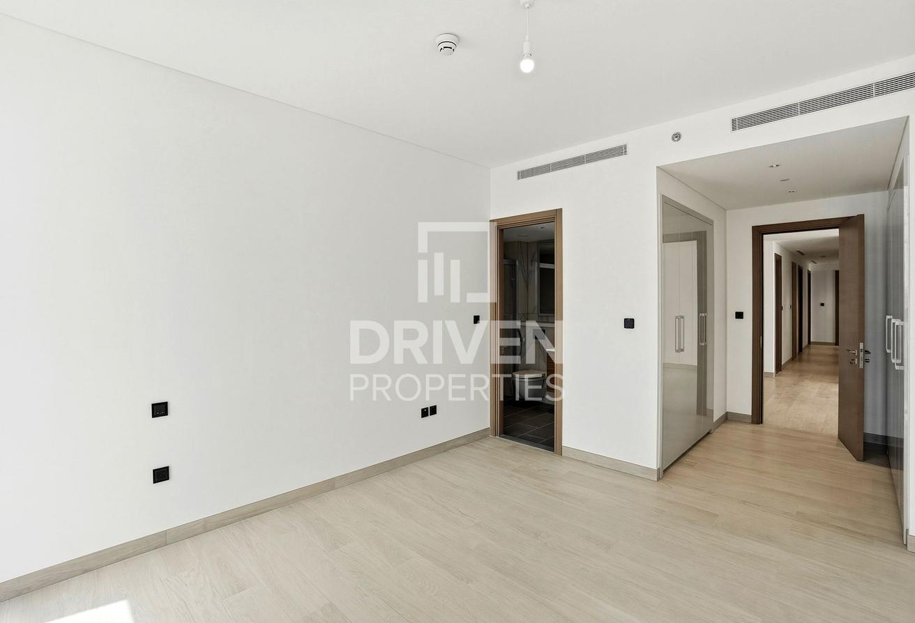 Prime Location | Corner Unit | Partial Burj View photo 8