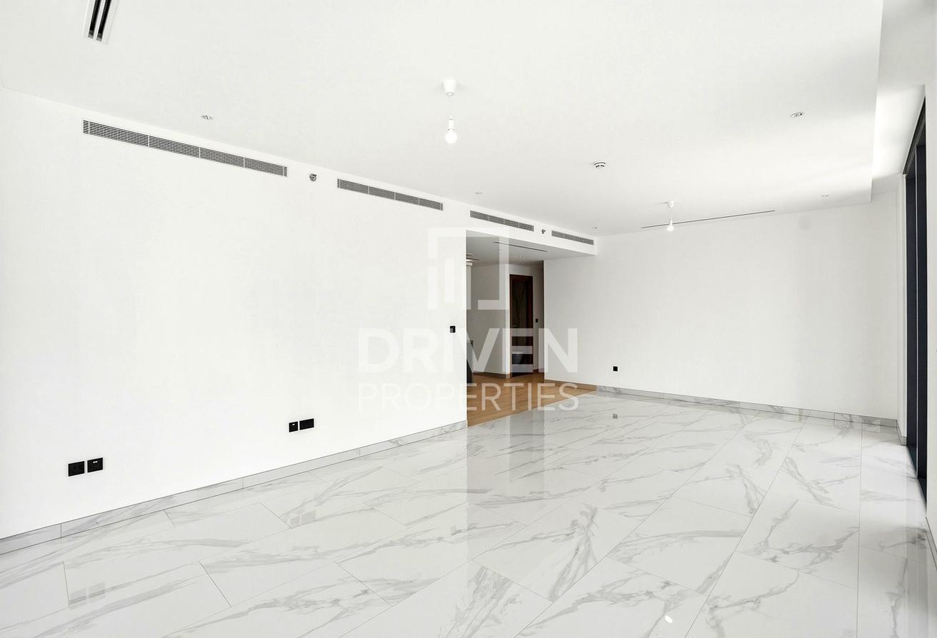 Prime Location | Corner Unit | Partial Burj View photo 4