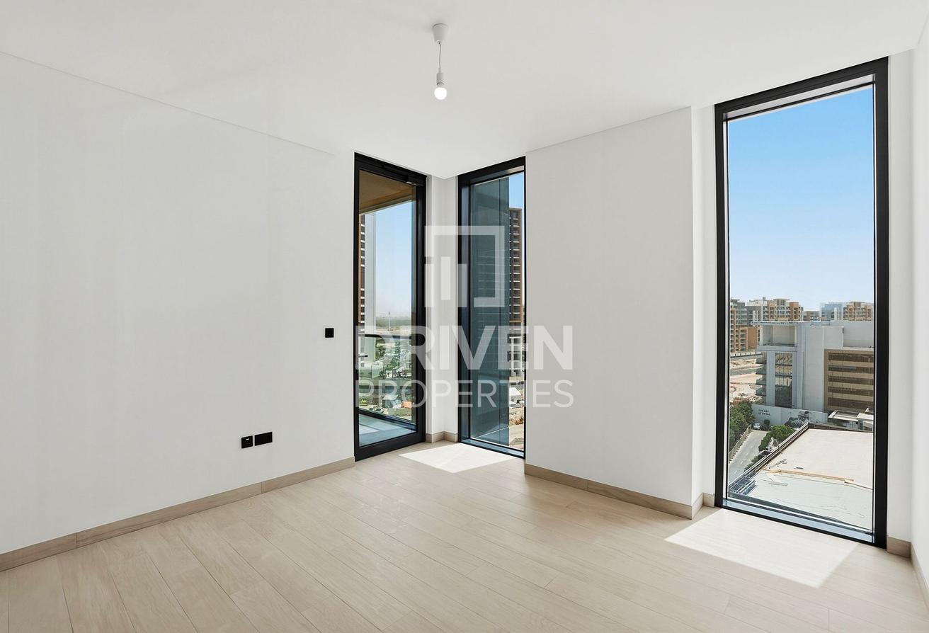 Prime Location | Corner Unit | Partial Burj View photo 7