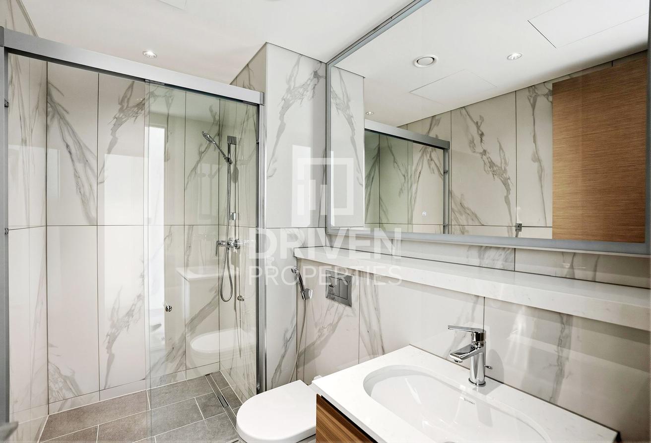 Prime Location | Corner Unit | Partial Burj View photo 20