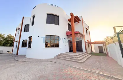 فيلا - 5 غرف نوم - 7 حمامات للايجار في الرجايب - الطويه - العين