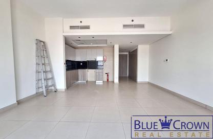 Apartment - 1 Bedroom - 2 Bathrooms for rent in Bin Suloom Building - Al Jaddaf - Dubai