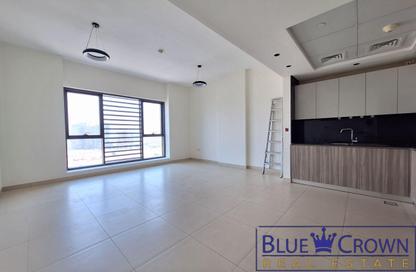 Apartment - 1 Bedroom - 2 Bathrooms for rent in Bin Suloom Building - Al Jaddaf - Dubai