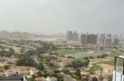 شقة - 2 غرف نوم - 2 حمامات للايجار في الأمل تاور - مدينة دبي الرياضية - دبي
