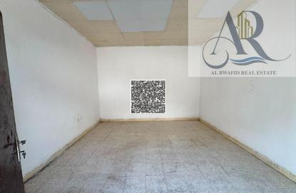 Labor Camp - Studio - 7+ for rent in SG 10 Building - Industrial Area 10 - Sharjah Industrial Area - Sharjah