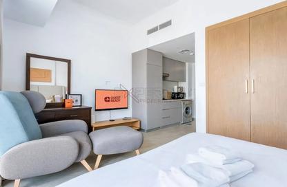 Apartment - Studio - 1 Bathroom for rent in Fawad Azizi Residence - Dubai Healthcare City 2 - Al Jaddaf - Dubai