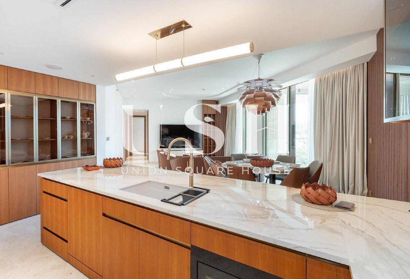 Luxury Furnished | Sea View | Beachfront Living photo 13