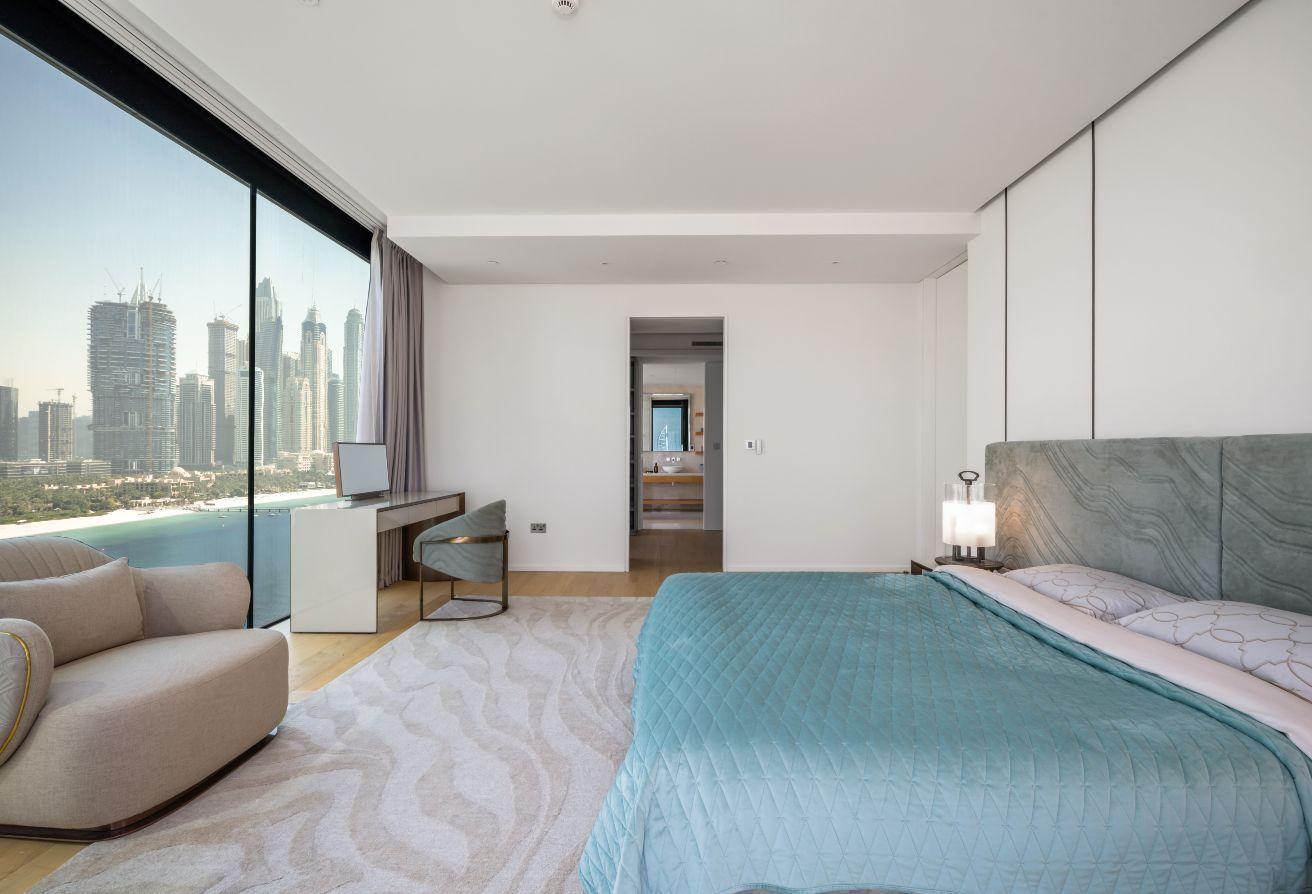 4-bedroom Luxury Residence | Fully furnished photo 17