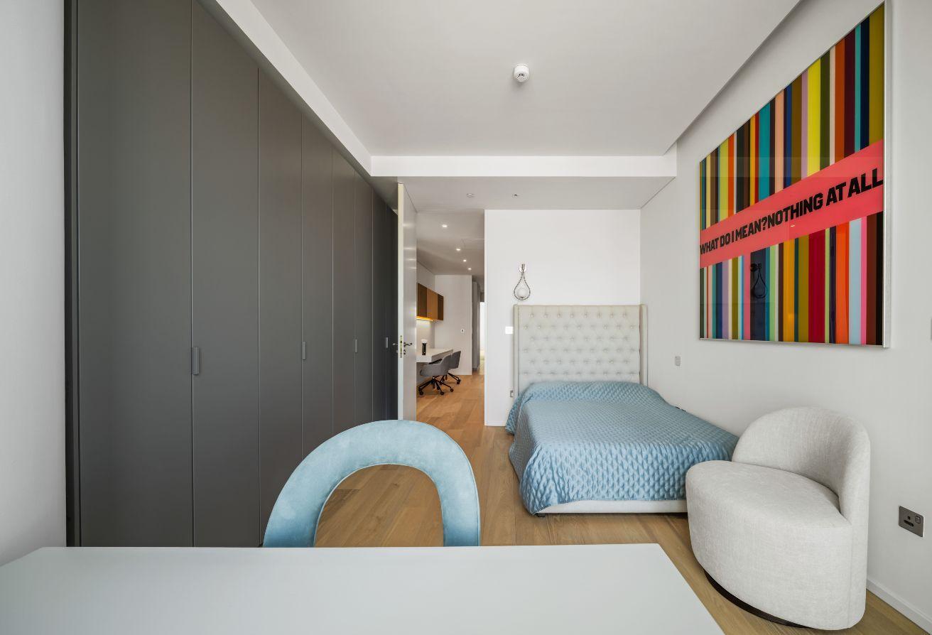 4-bedroom Luxury Residence | Fully furnished photo 12