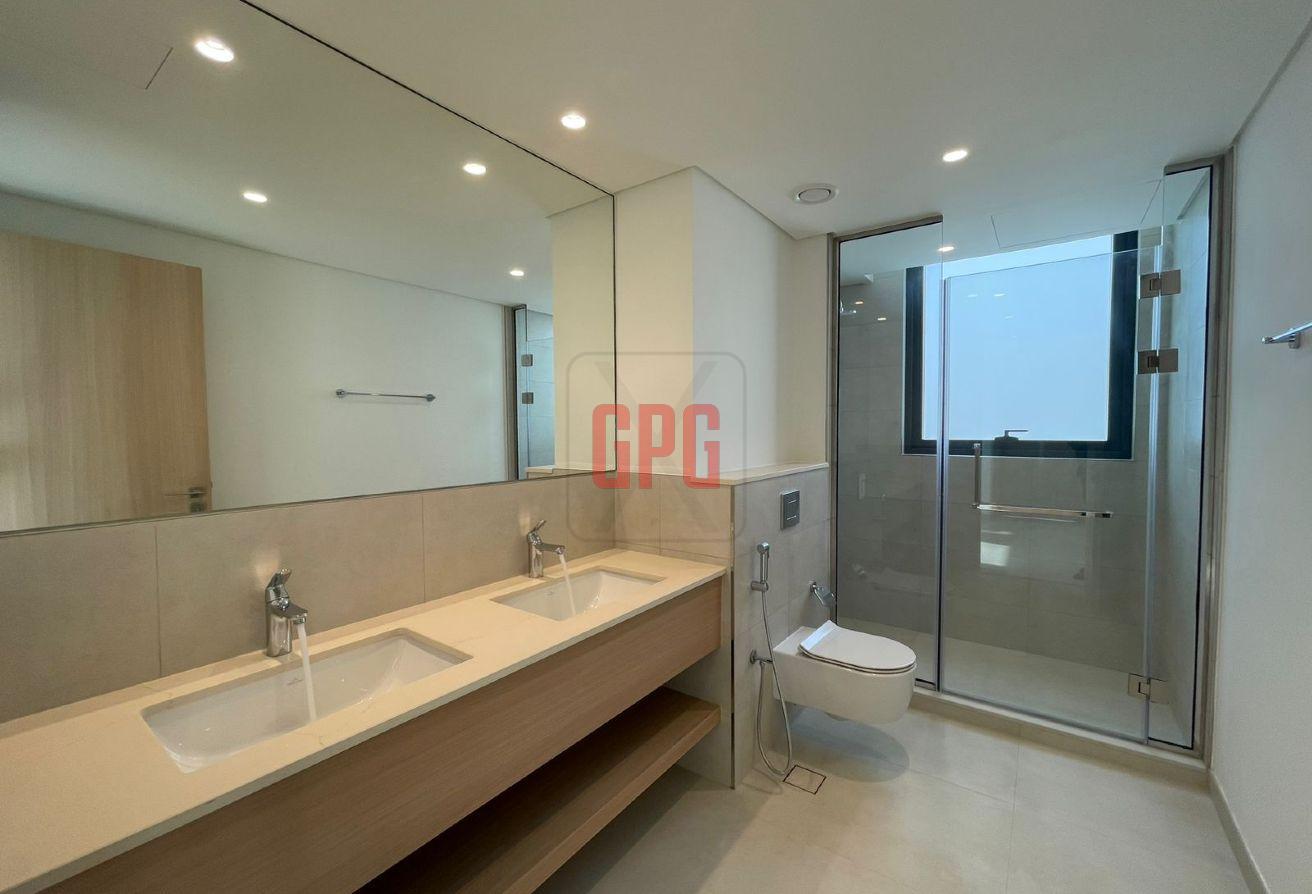 Spacious 4BR | Close to Amenities | Prime Location photo 8