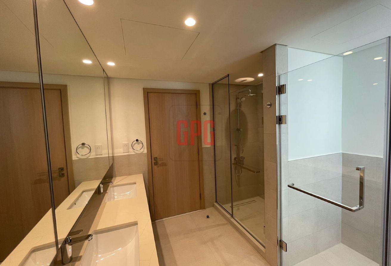 Spacious 4BR | Close to Amenities | Prime Location photo 11