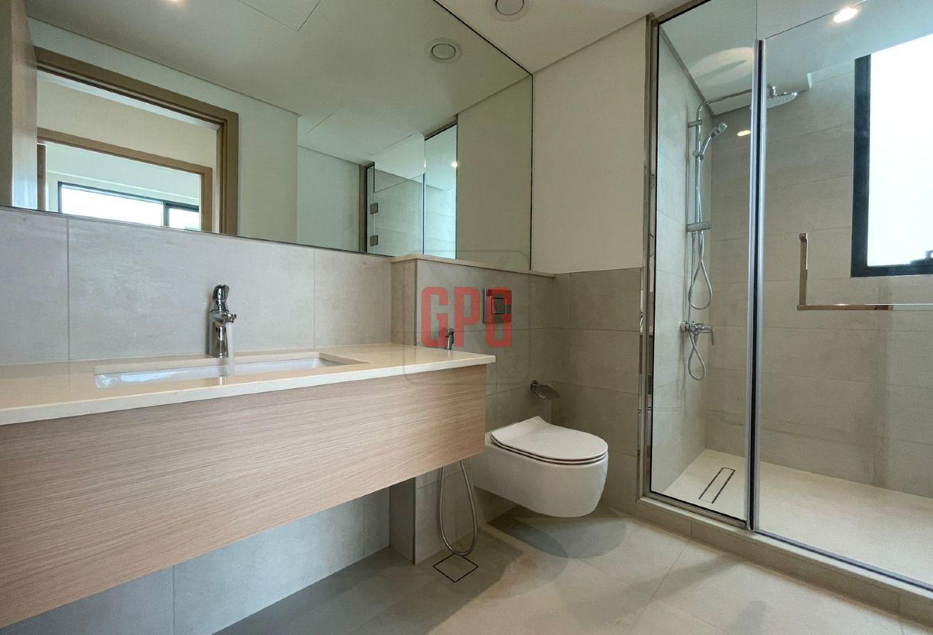 Spacious 4BR | Close to Amenities | Prime Location photo 13
