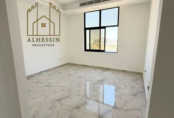 146005453 - Property Image 3