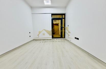 Apartment - 1 Bedroom - 4 Bathrooms for rent in Karimian 3 - Jumeirah Garden City - Al Satwa - Dubai