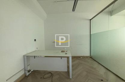 Office Space - Studio - 1 Bathroom for rent in Zumorrodah Building - Al Karama - Dubai