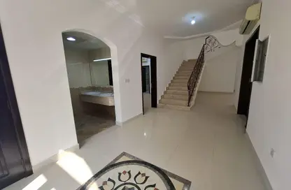 فيلا - 5 غرف نوم - 6 حمامات للايجار في مركز محمد بن زايد - مدينة محمد بن زايد - أبوظبي