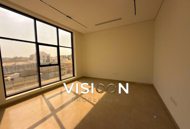 117700019 - Property Image 3