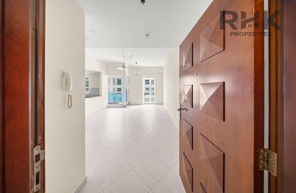 Apartment - 2 - 2 for rent in Cascades Tower - Dubai Marina - Dubai