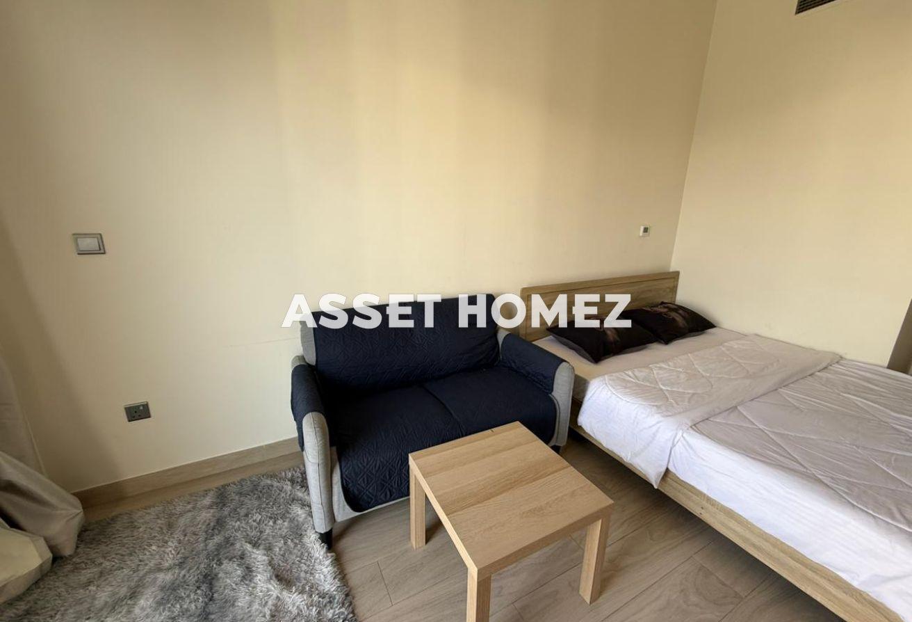 Fully Furnished | Low Floor | Vacant photo 3