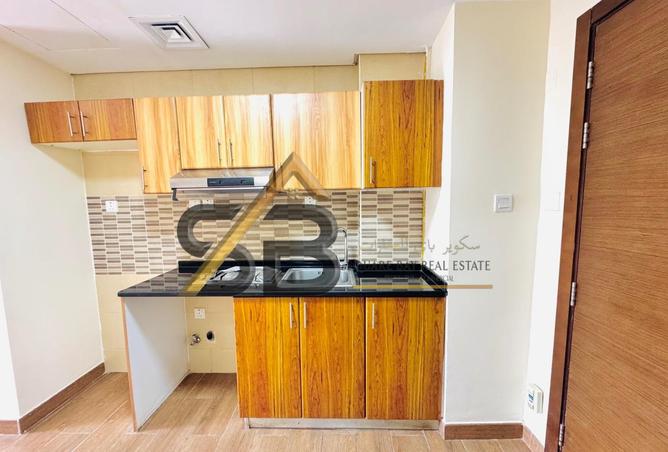121546358 - Property Image 3
