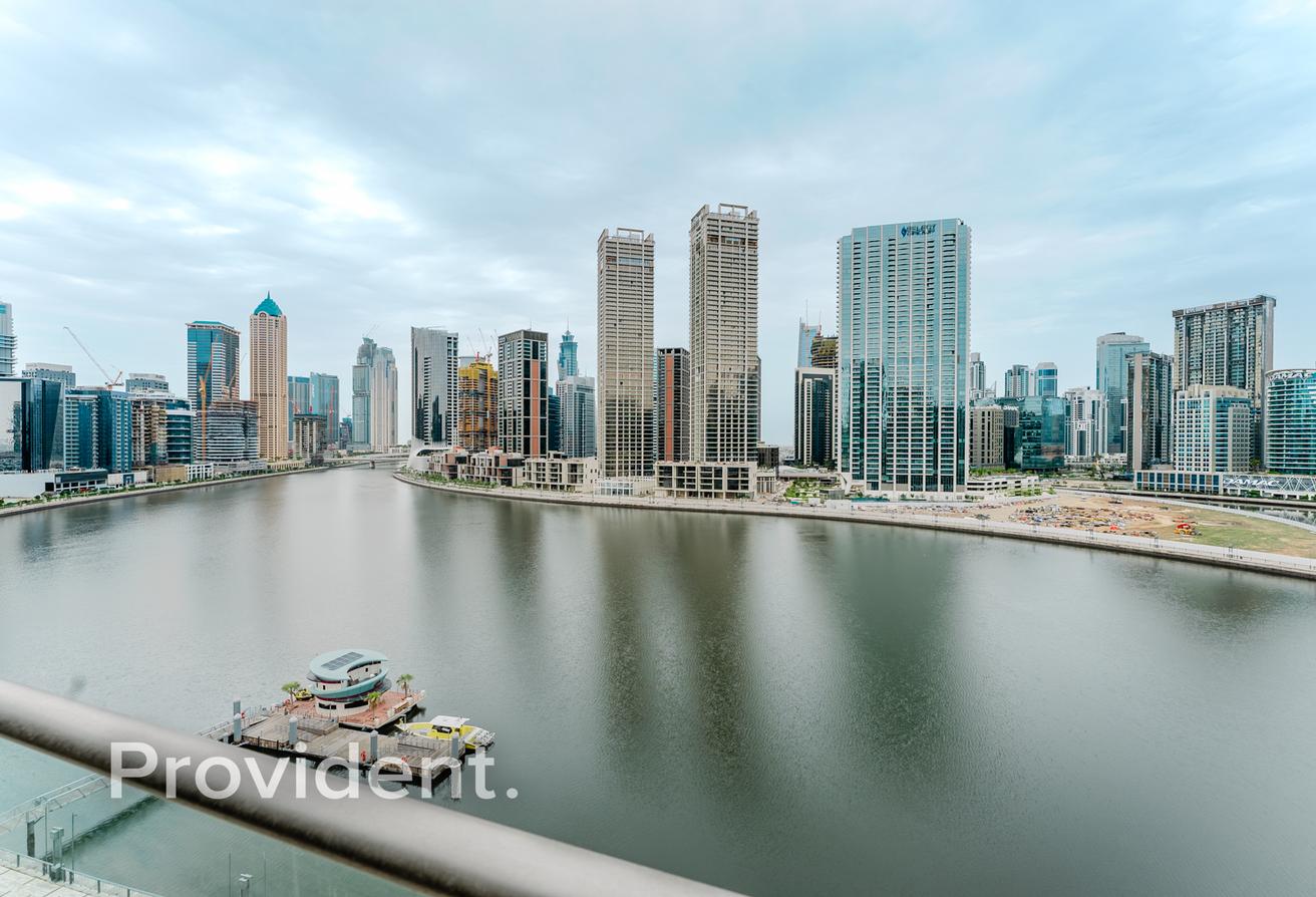 Luxurious 2BR | Burj/Canal View | Prime Location photo 13