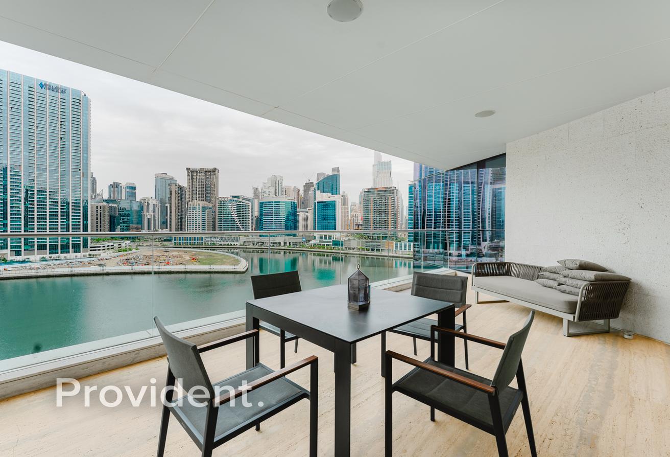 Luxurious 2BR | Burj/Canal View | Prime Location photo 12