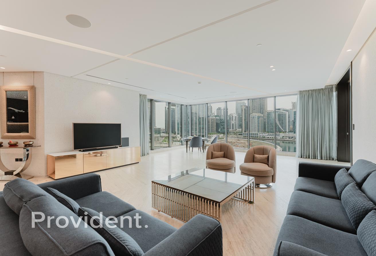Luxurious 2BR | Burj/Canal View | Prime Location photo 8