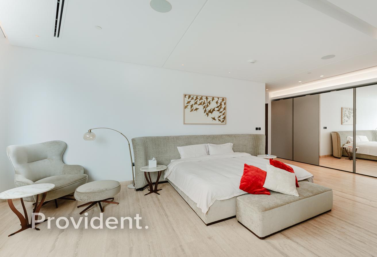 Luxurious 2BR | Burj/Canal View | Prime Location photo 17