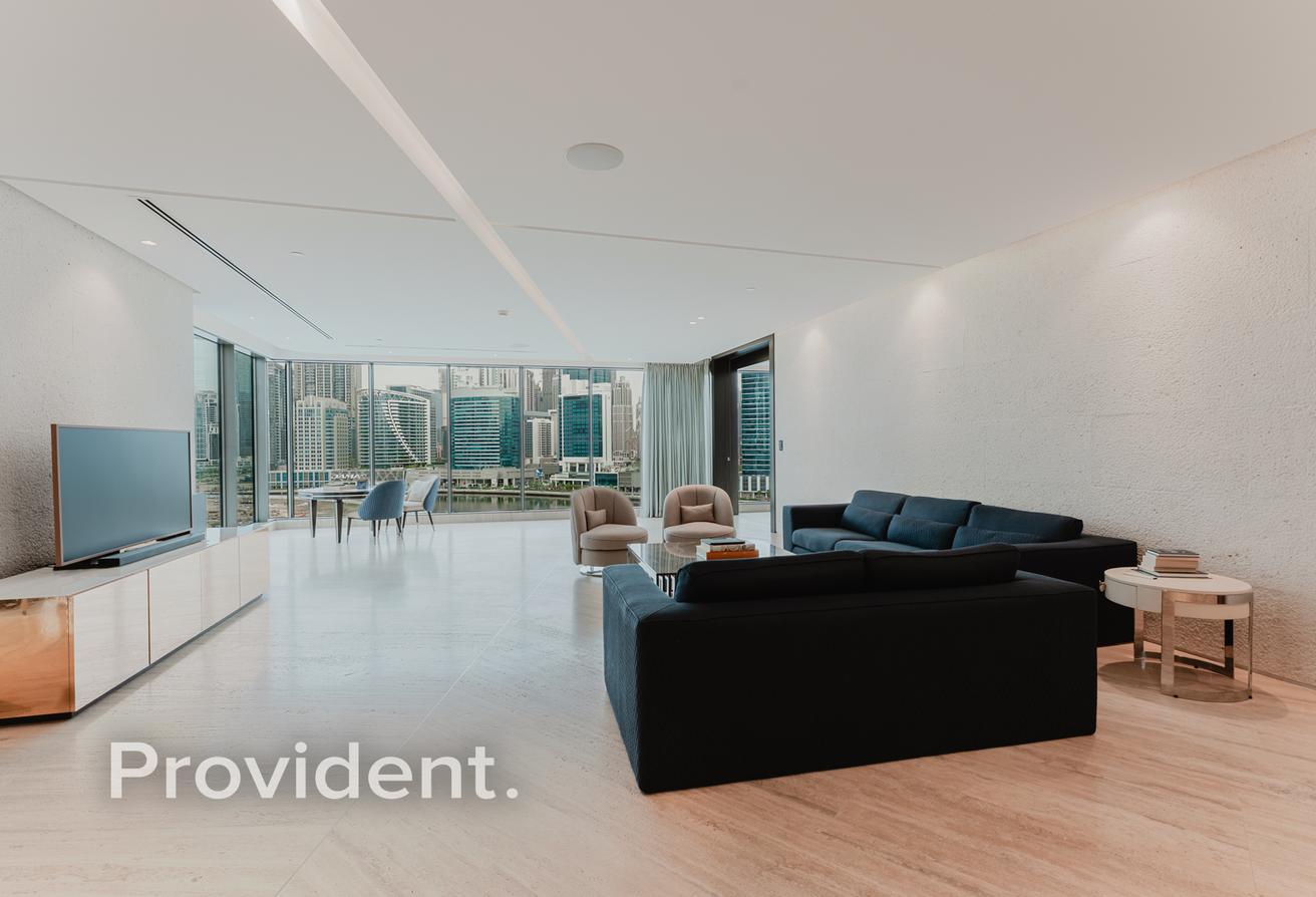 Luxurious 2BR | Burj/Canal View | Prime Location photo 7